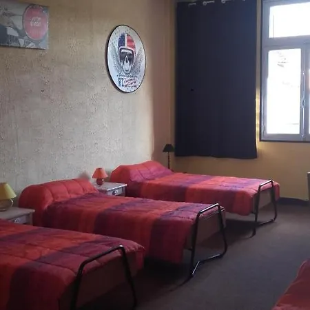 Leclosdipontine Dortoir Des Demoiselles Bed and breakfast Pontgibaud