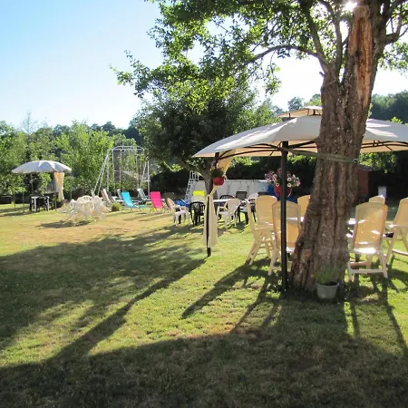 Leclosdipontine Dortoir Des Demoiselles Bed and breakfast