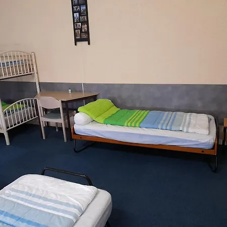 Leclosdipontine Dortoir Des Demoiselles Bed and breakfast *